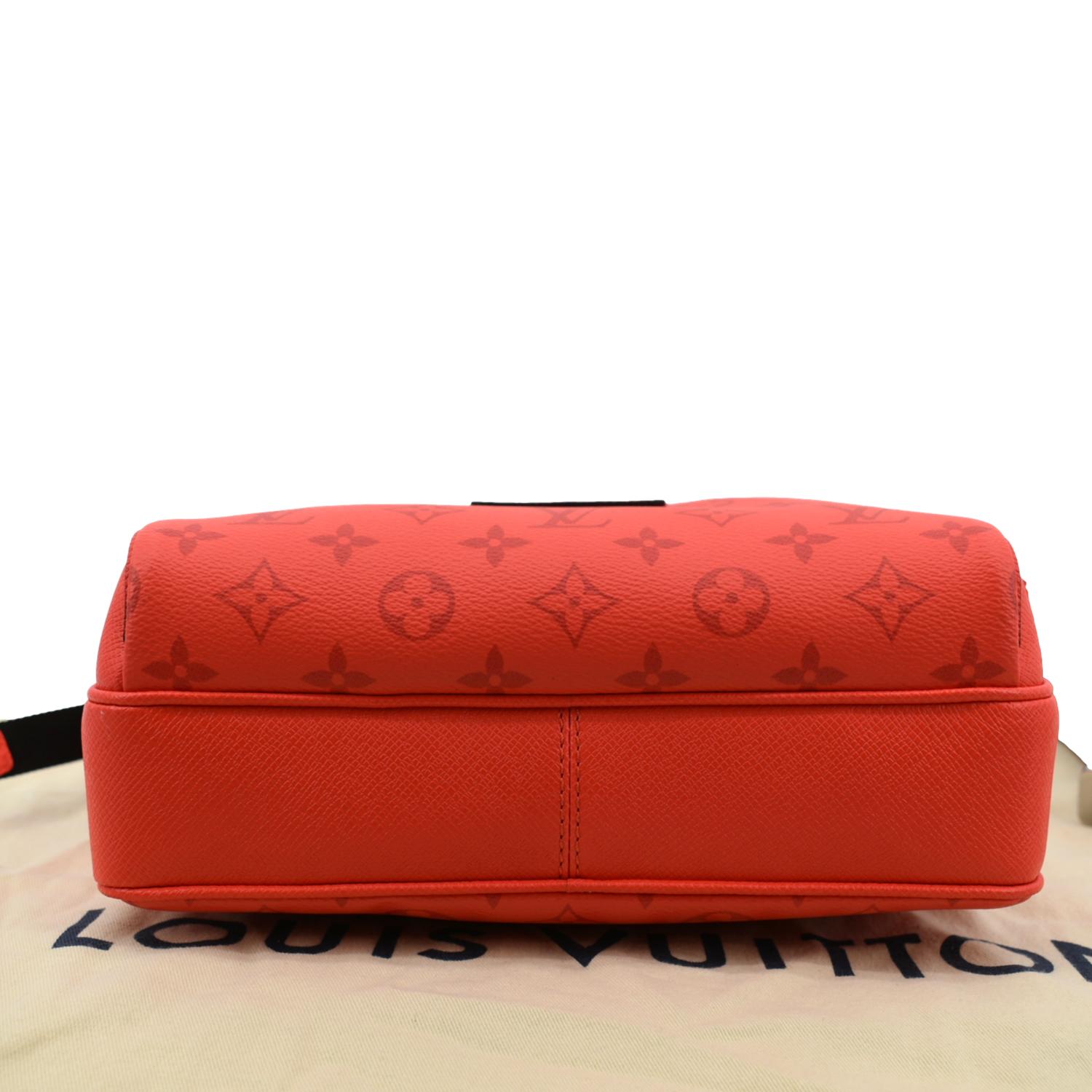 Louis Vuitton Outdoor Messenger - 3 For Sale on 1stDibs  louis vuitton  outdoor messenger bag real vs fake, outdoor messenger bag lv, louis vuitton  outdoor messenger monogram taigarama