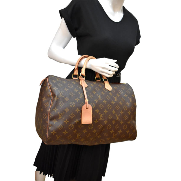 LOUIS VUITTON Speedy 40 Monogram Canvas Satchel Bag Brown