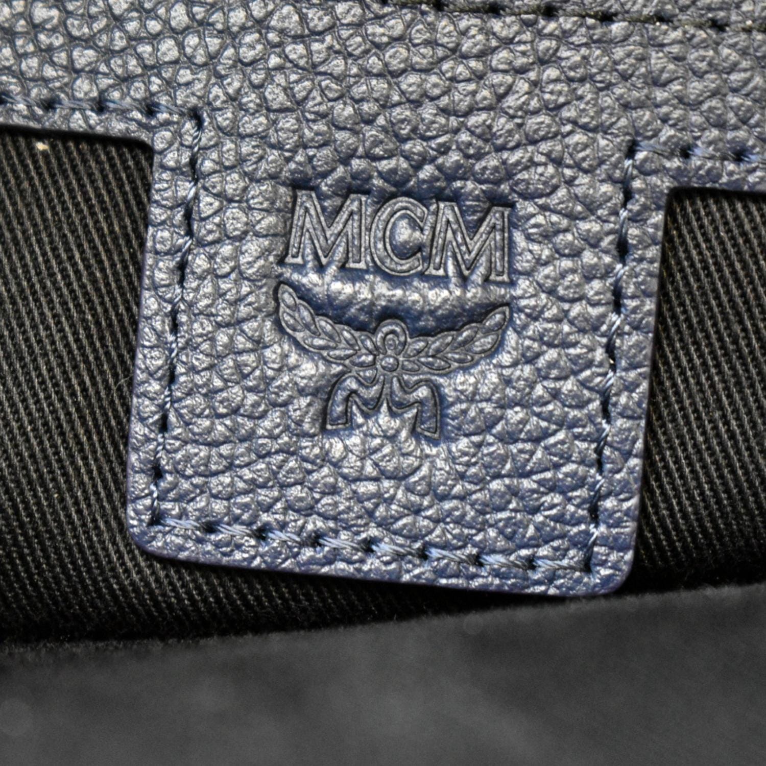 MCM New Camo Stark Floral Visetos Backpack Bag Navy Blue display picture 1