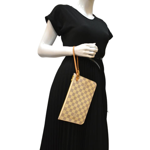 LOUIS VUITTON Neverfull Damier Azur Pochette Wristlet Pouch White