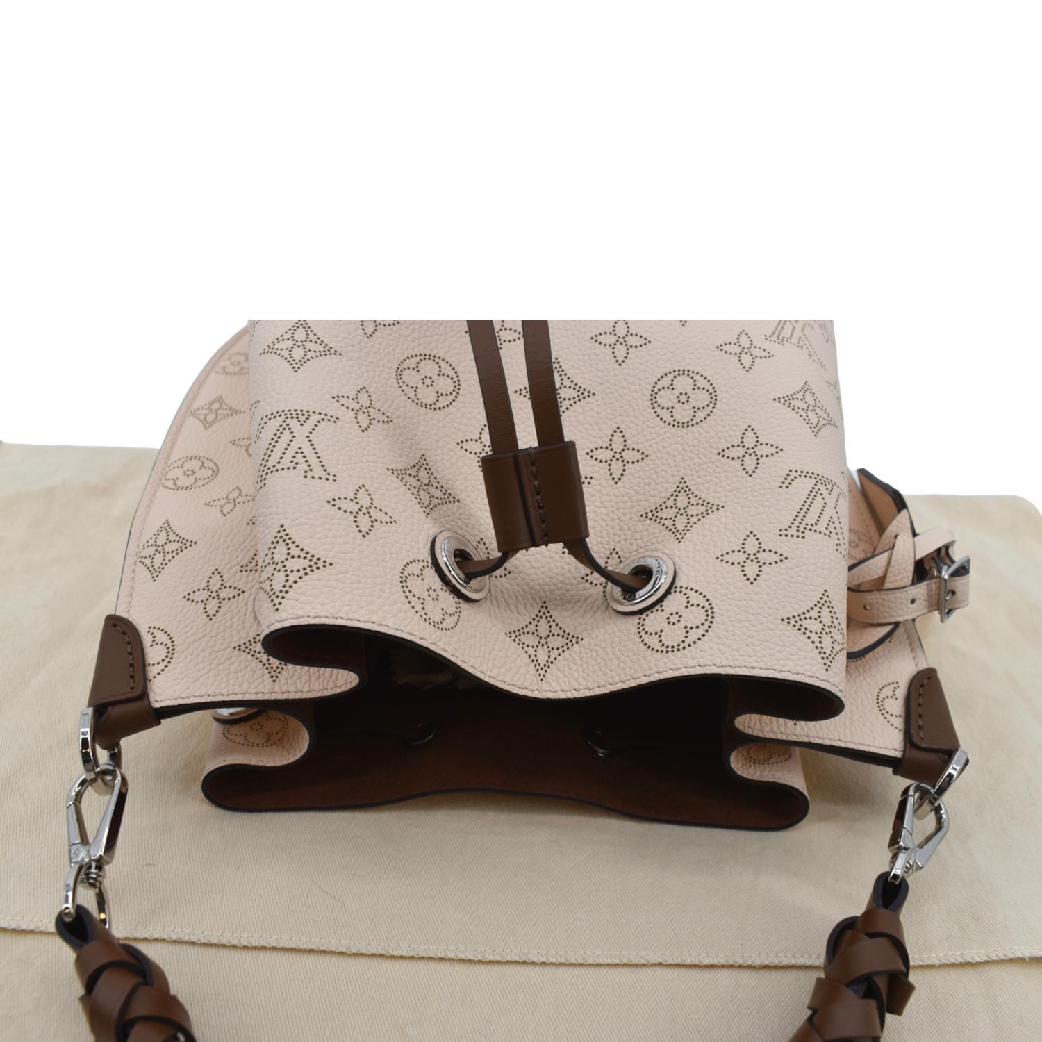 Louis Vuitton Muria Mahina Bucket Bag Brown Silver Leather Purse
