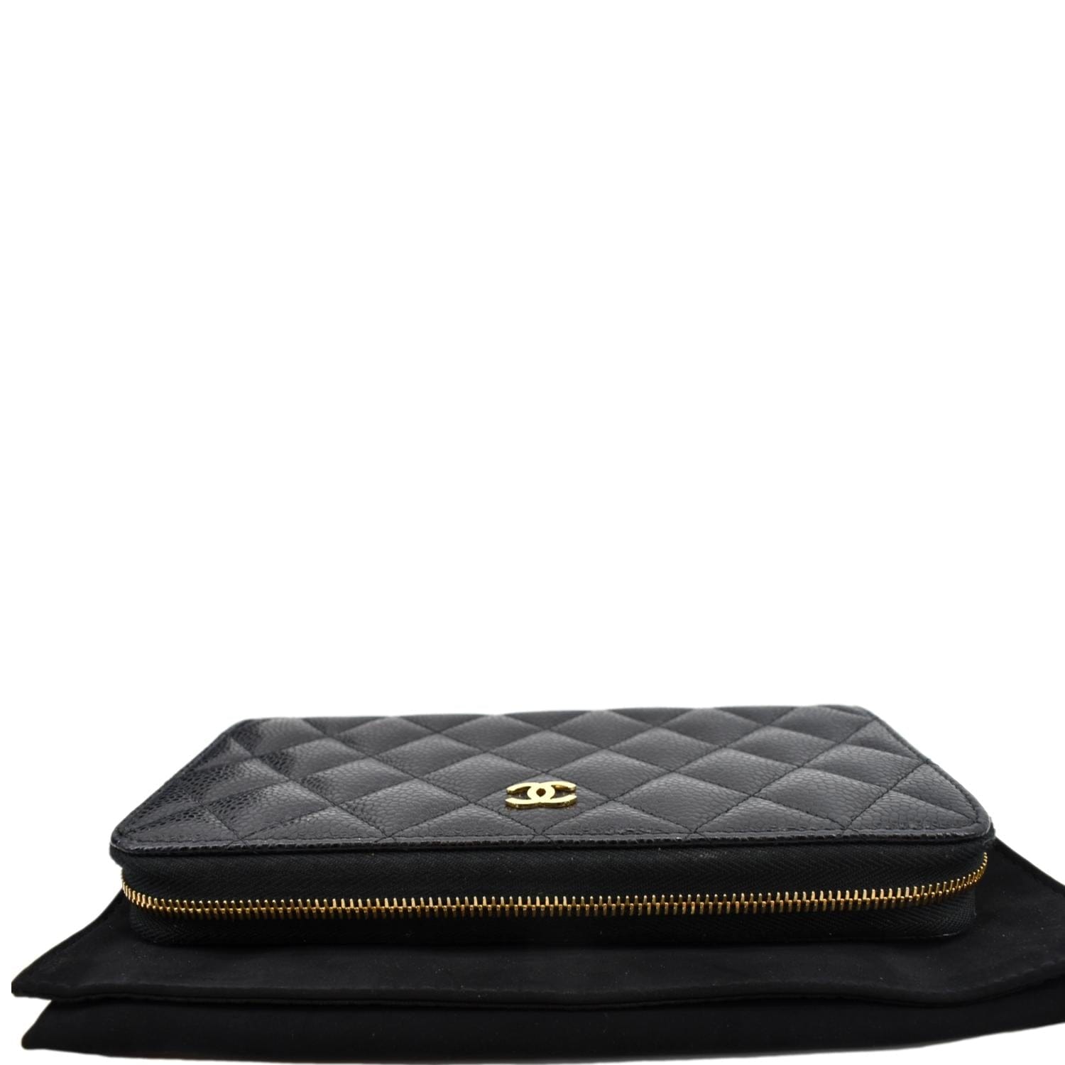 Chanel CC Caviar Zip Around Wallet (SHG-1h3DnJ) – LuxeDH
