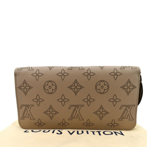 LOUIS VUITTON Mahina Leather Zippy Wallet Galet Beige