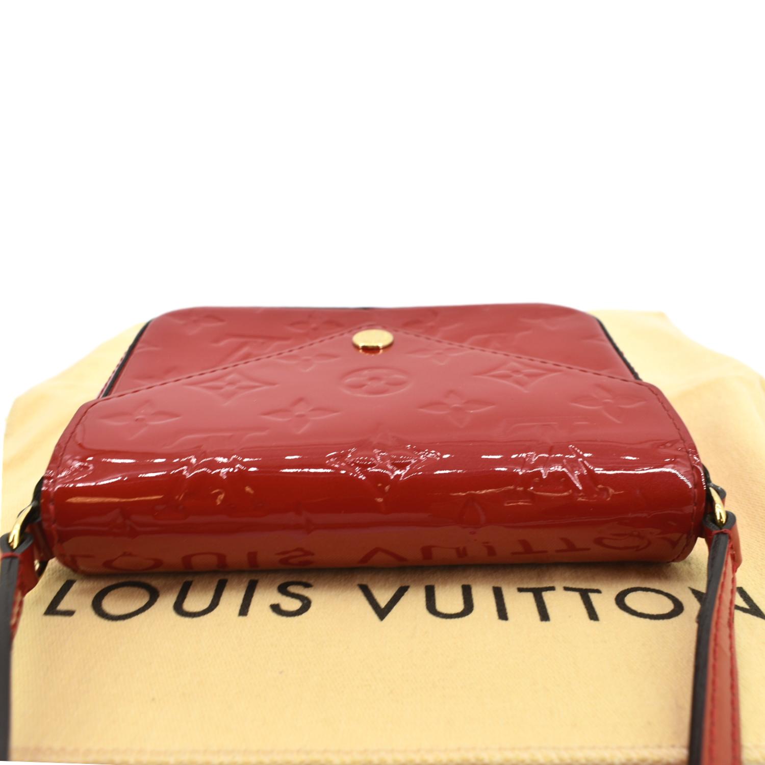 Louis Vuitton Thompson St Red Patina Patent - Depop
