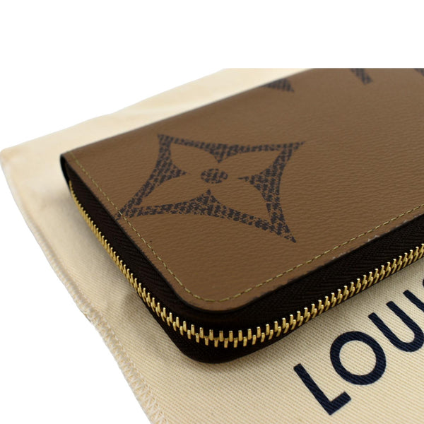 LOUIS VUITTON Giant Monogram Reverse Zippy Wallet Brown