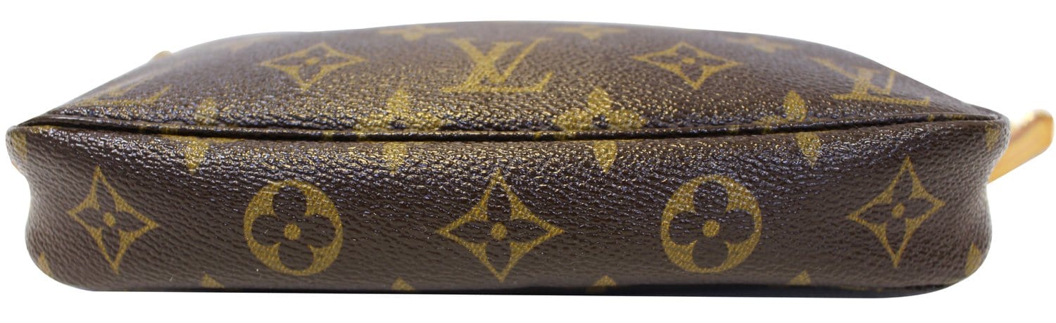 Louis Vuitton Monogram Pochette Accessoires with Long Strap 121lv57