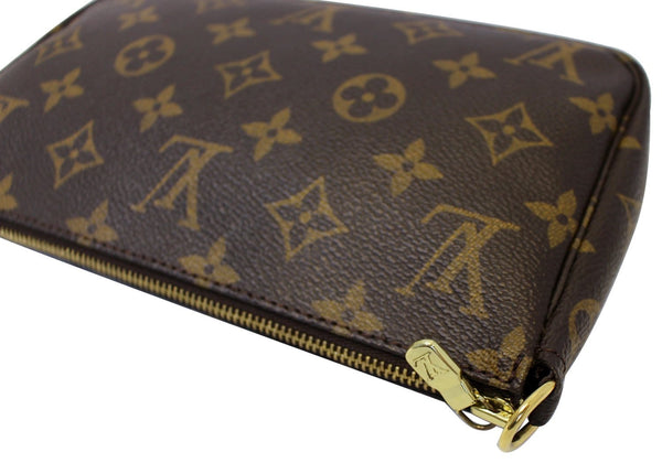 LOUIS VUITTON Monogram Canvas Pochette Accessoires Crossbody Bag