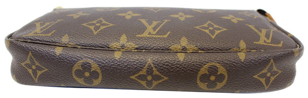 LOUIS VUITTON Monogram Canvas Pochette Accessoires Crossbody Bag
