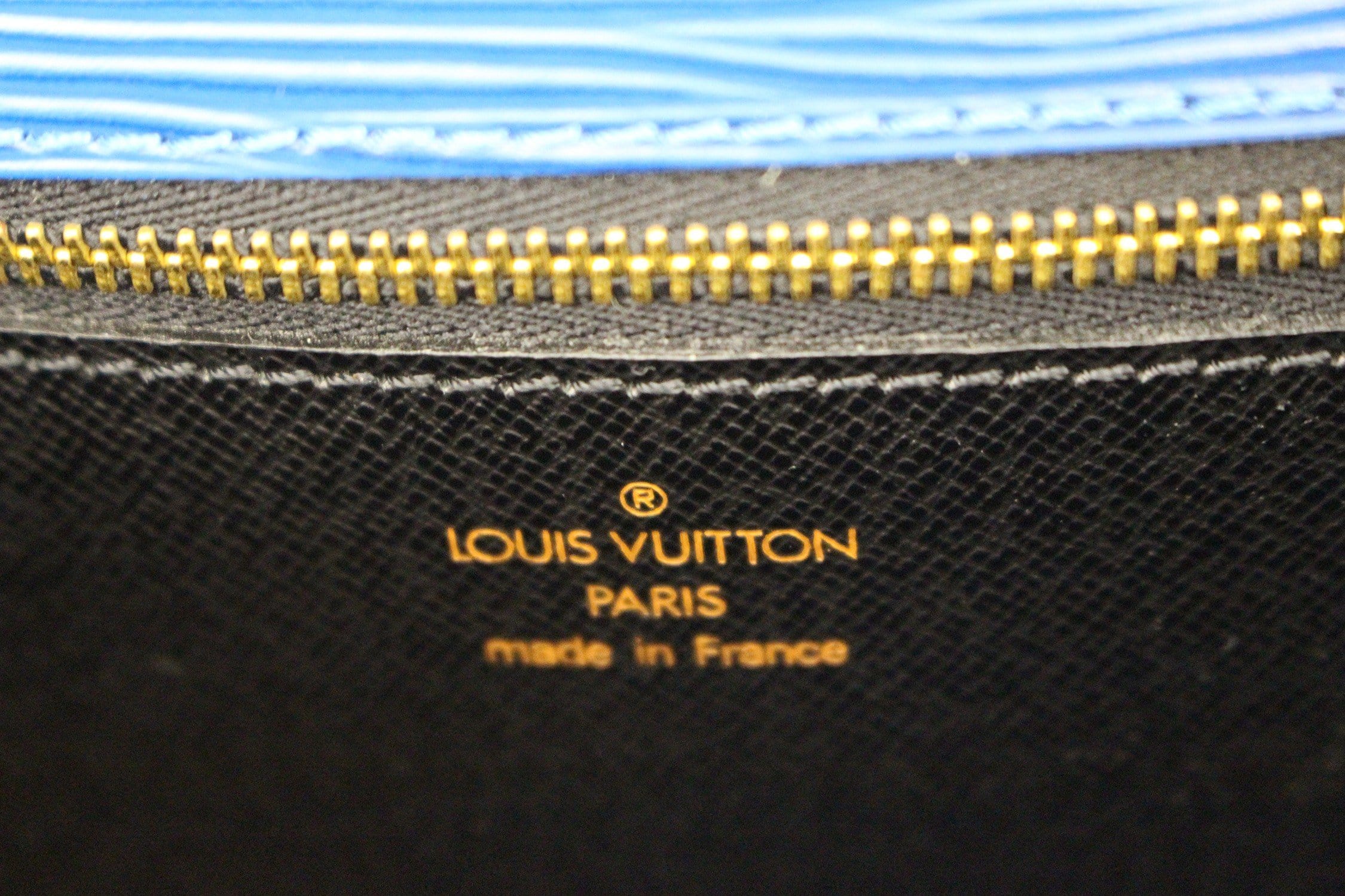 Louis Vuitton Toledo Blue Epi Leather Saint-Cloud PM Bag - Yoogi's Closet