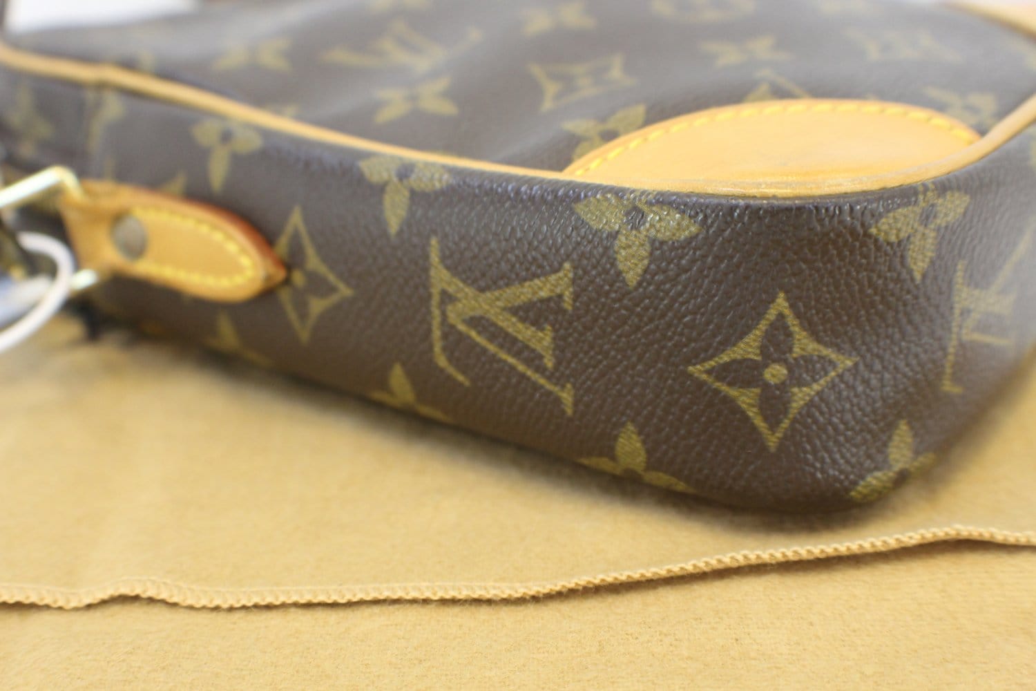 Shop Louis Vuitton Monogram Leather Crossbody Bag Logo (M23782) by  design◇base