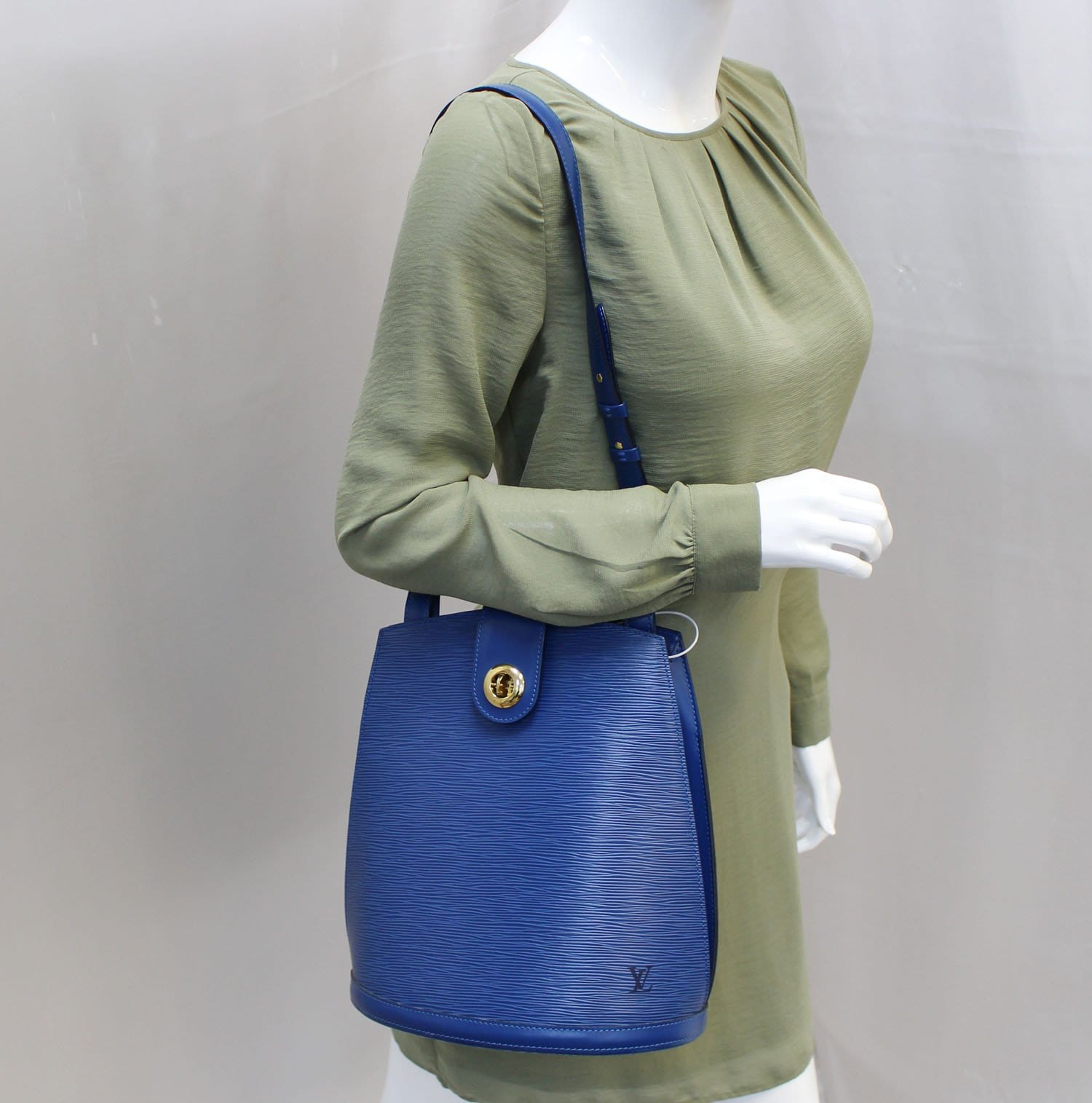 Louis Vuitton Epi Cartouchiere Women's Shoulder Bag Toledo Blue | eLADY  Globazone