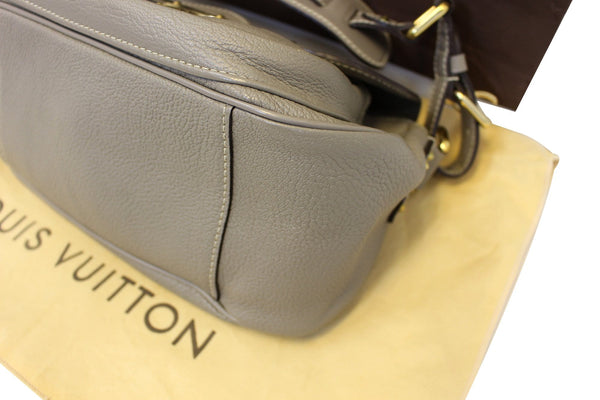 LOUIS VUITTON Verone Suhali Leather Le Confident Shoulder Bag