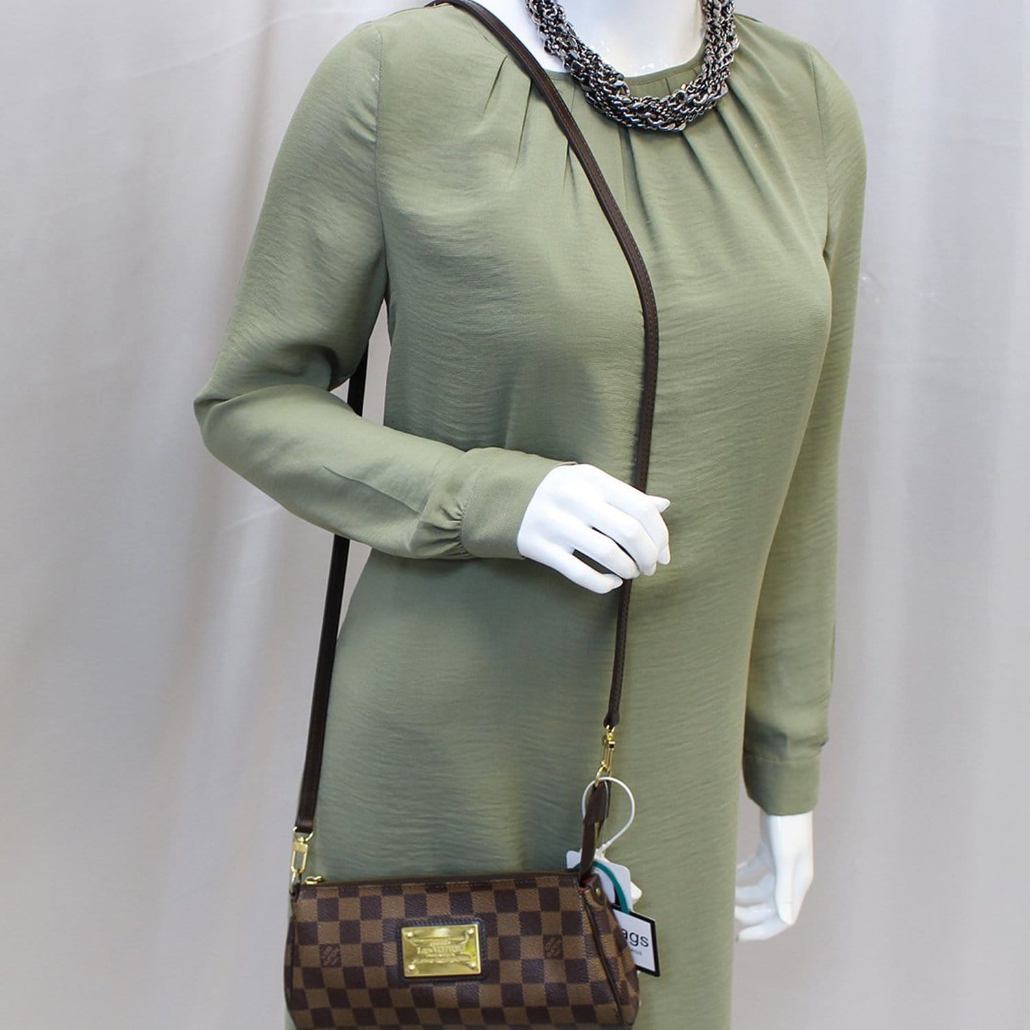 Louis Vuitton's Eva Damier Ebene Crossbody Clutch With Chain Shoulder Bag