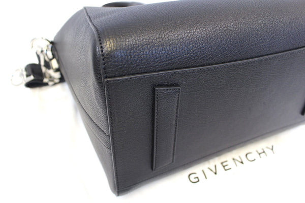 GIVENCHY Large Black Leather Antigona Shoulder Bag