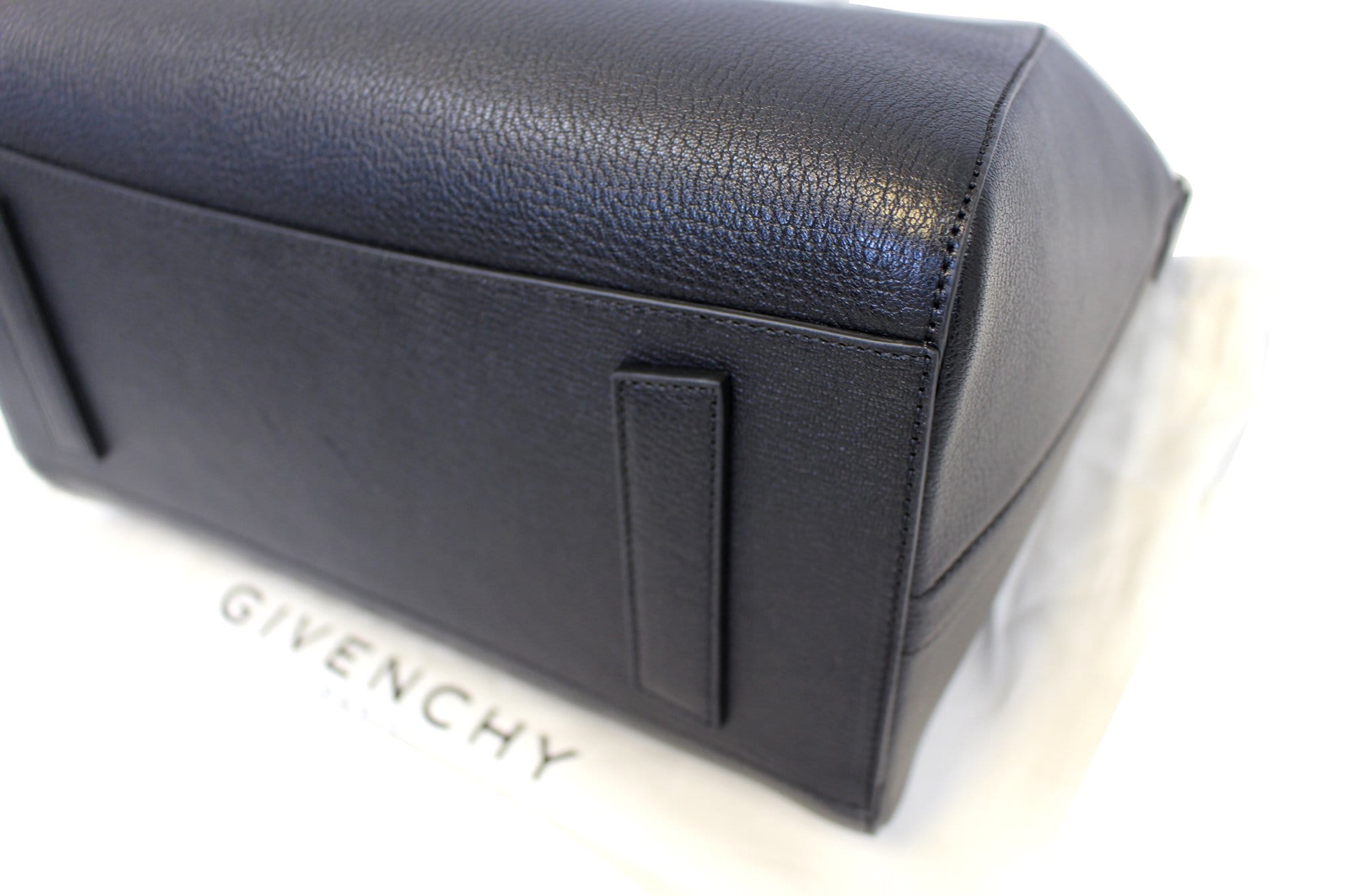Givenchy Black Leather Medium Antigona Metal Detail Satchel Givenchy