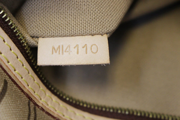 LOUIS VUITTON Monogram Canvas Delightful GM Shoulder Bag 