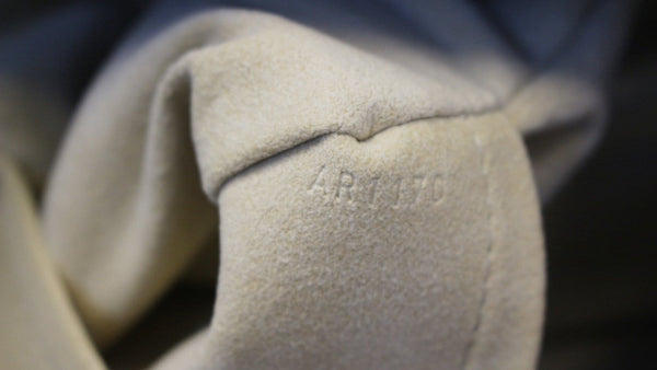 LOUIS VUITTON Monogram Canvas Artsy GM Shoulder Bag Limited