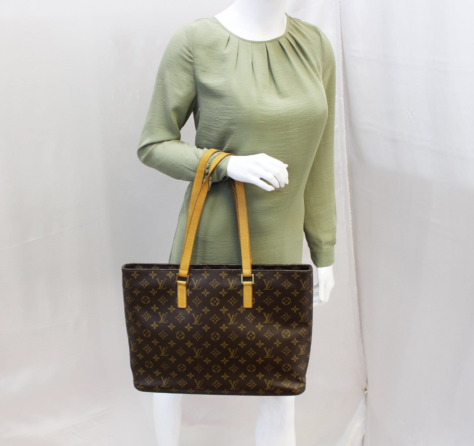 Louis Vuitton Luco Monogram Shoulder Bag Tote Purse Handbag Brown Canvas Zip  LV