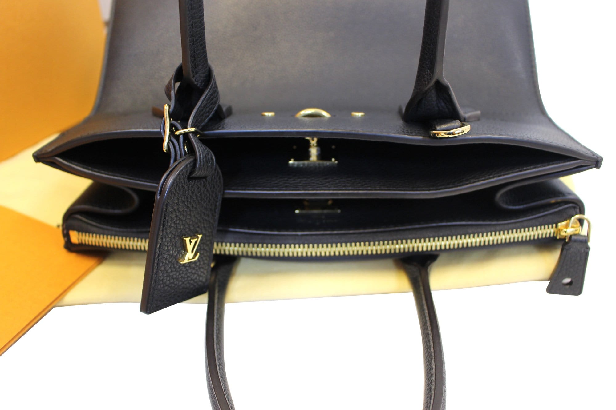 Steamer leather bag Louis Vuitton Black in Leather - 28783472