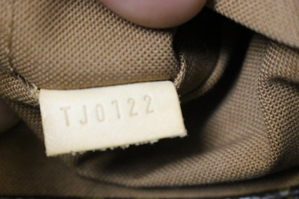 LOUIS VUITTON Monogram Canvas Sully MM Brown Shoulder Bag