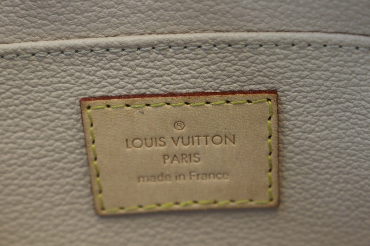 LOUIS VUITTON Monogram Cosmetic Pouch GM 1273472