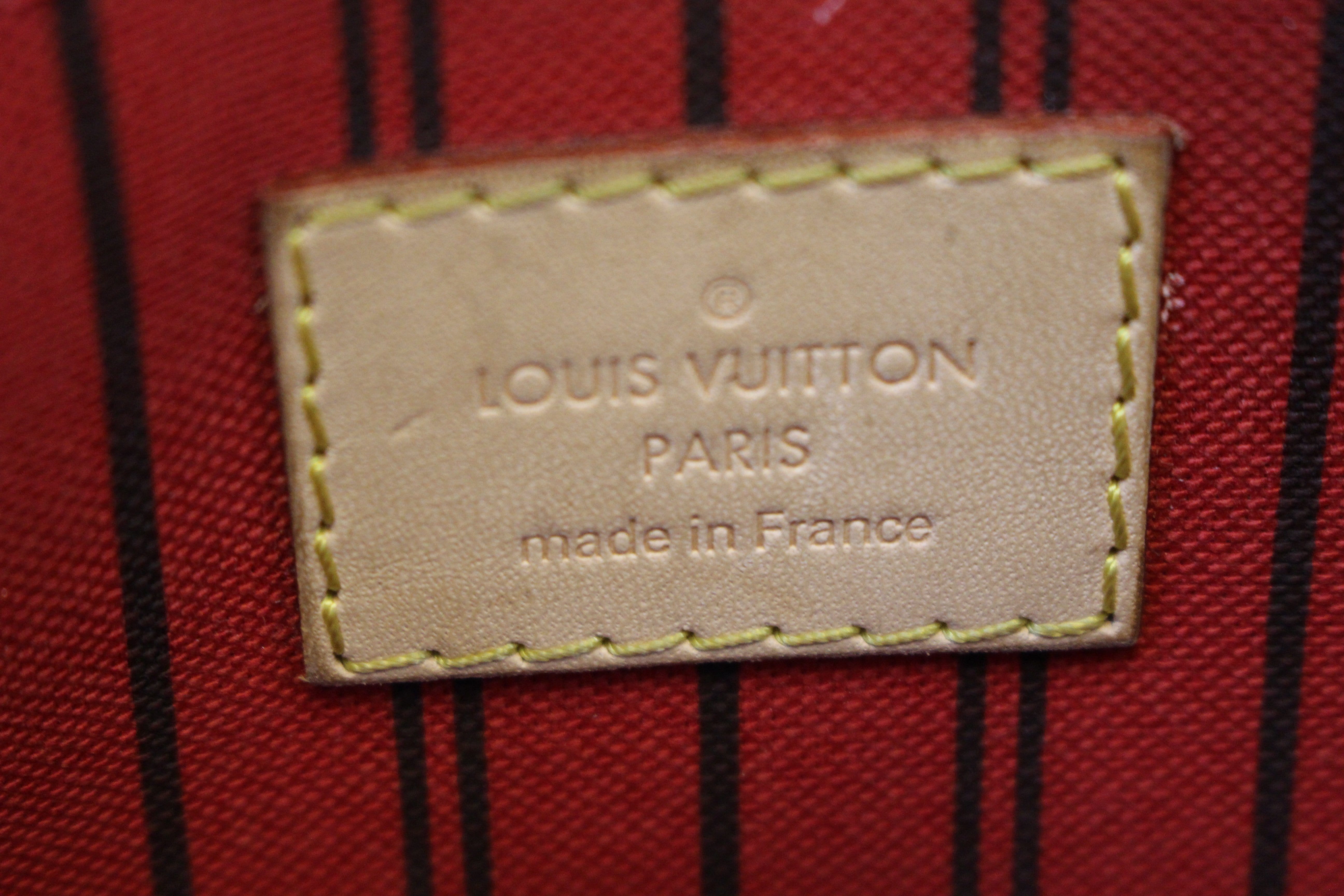 Louis Vuitton Red Epi Leather Neverfull Pochette Wristlet Pouch Bag  ref.303358 - Joli Closet
