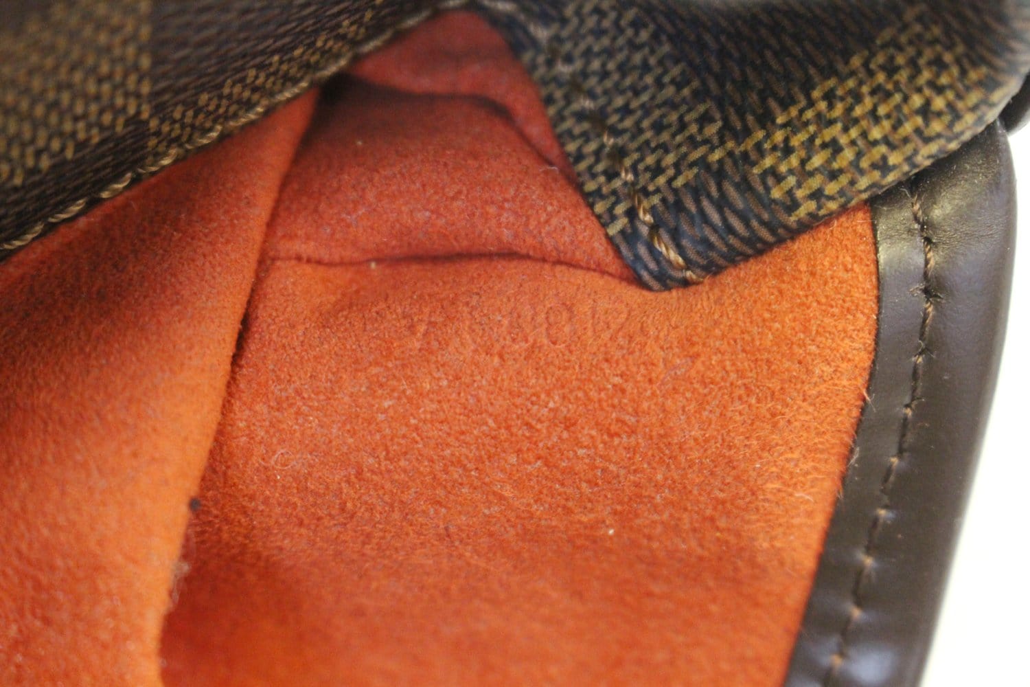 Louis Vuitton Pochette Shoulder bag 401179, pocket-detail messenger bag