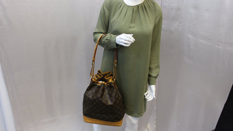 LOUIS VUITTON Shoulder Bag Monogram Canvas Noe Large
