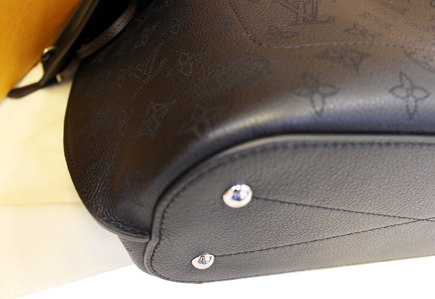Louis Vuitton Brown Monogram Mahina Girolata Beige Leather Pony