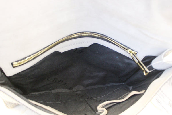 Burberry Clutch Heritage Sonnet Grain Leather - inside view