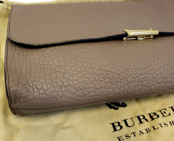 Burberry Clutch Heritage Sonnet Grain Leather for women