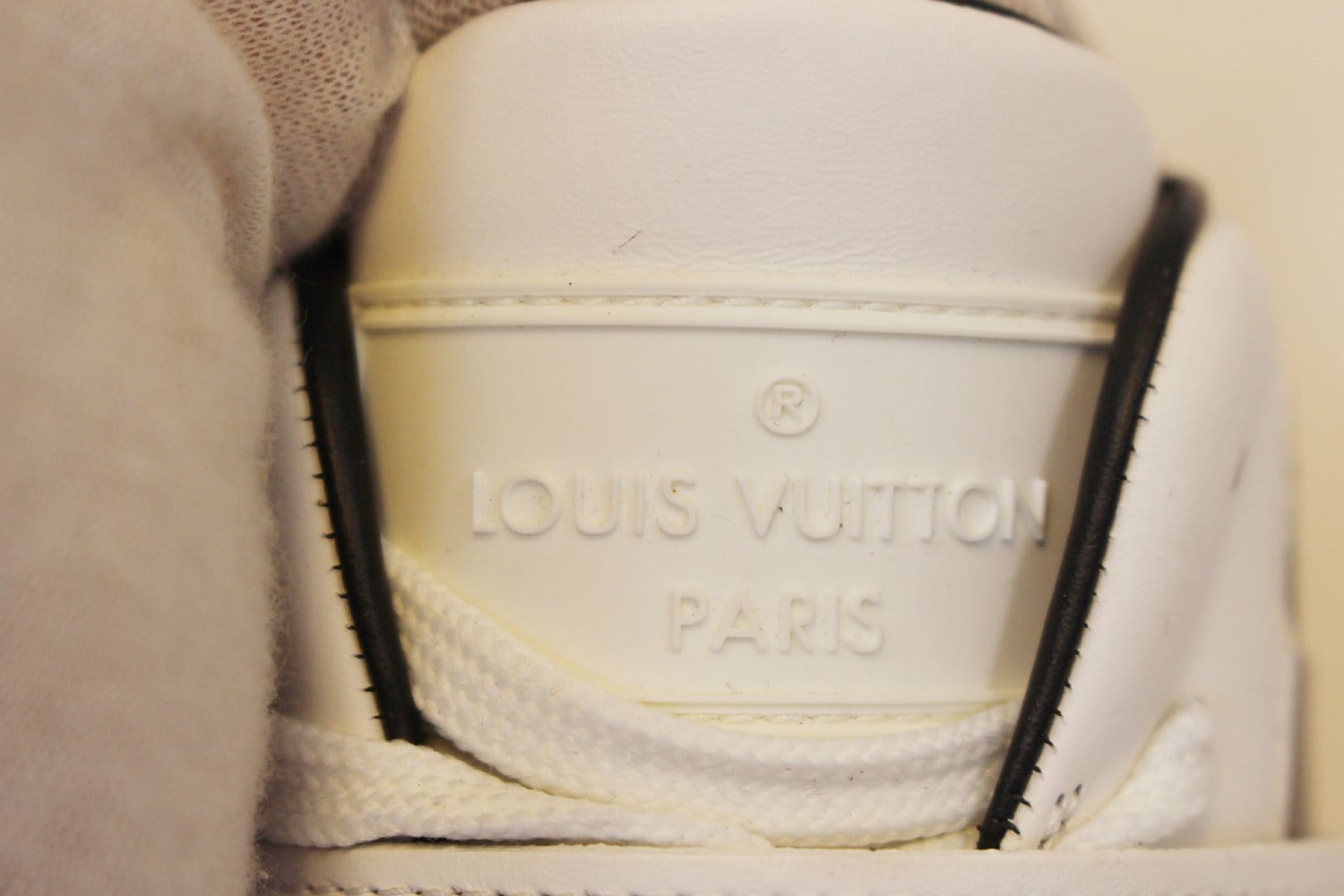 Louis Vuitton Damier Graphite Black Low Top Sneaker sz 10 US / 9 UK MENS