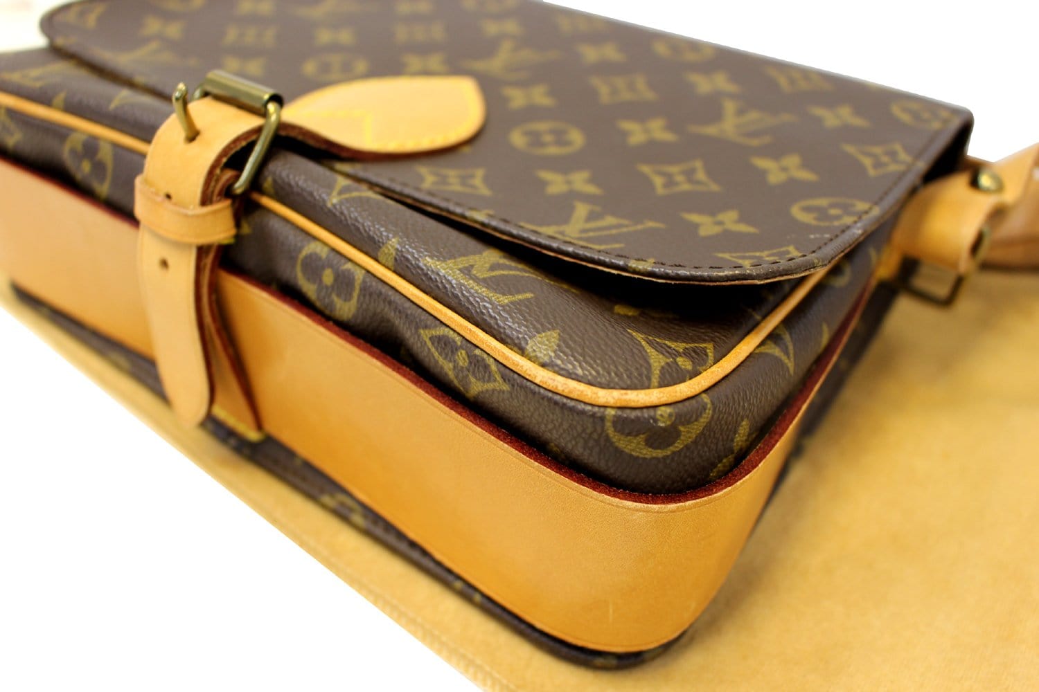Louis Vuitton Monogram Cartouchiere MM - Brown Crossbody Bags, Handbags -  LOU788328