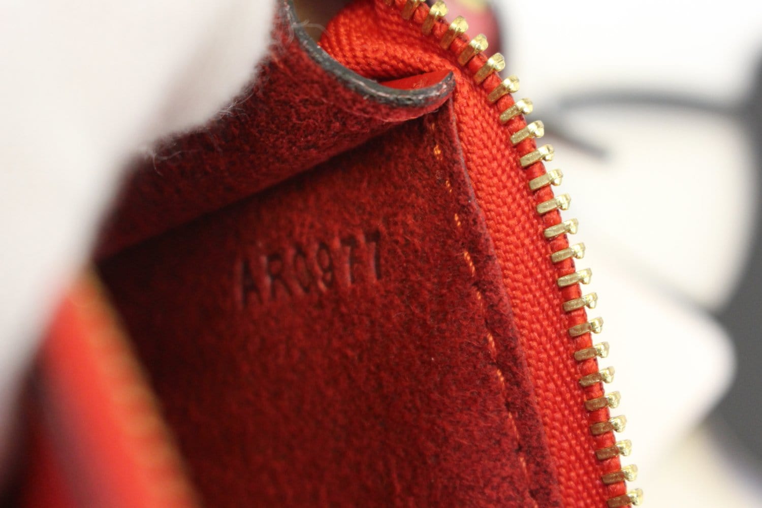 Louis Vuitton Pochette Epi Castilian Red M52947 – Timeless Vintage