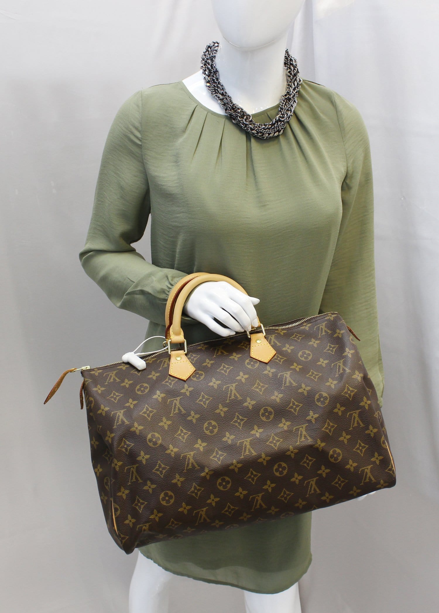 Louis Vuitton, Bags, Preloved Louis Vuitton Speedy 3 With Lock And Key  Very Popular Purse