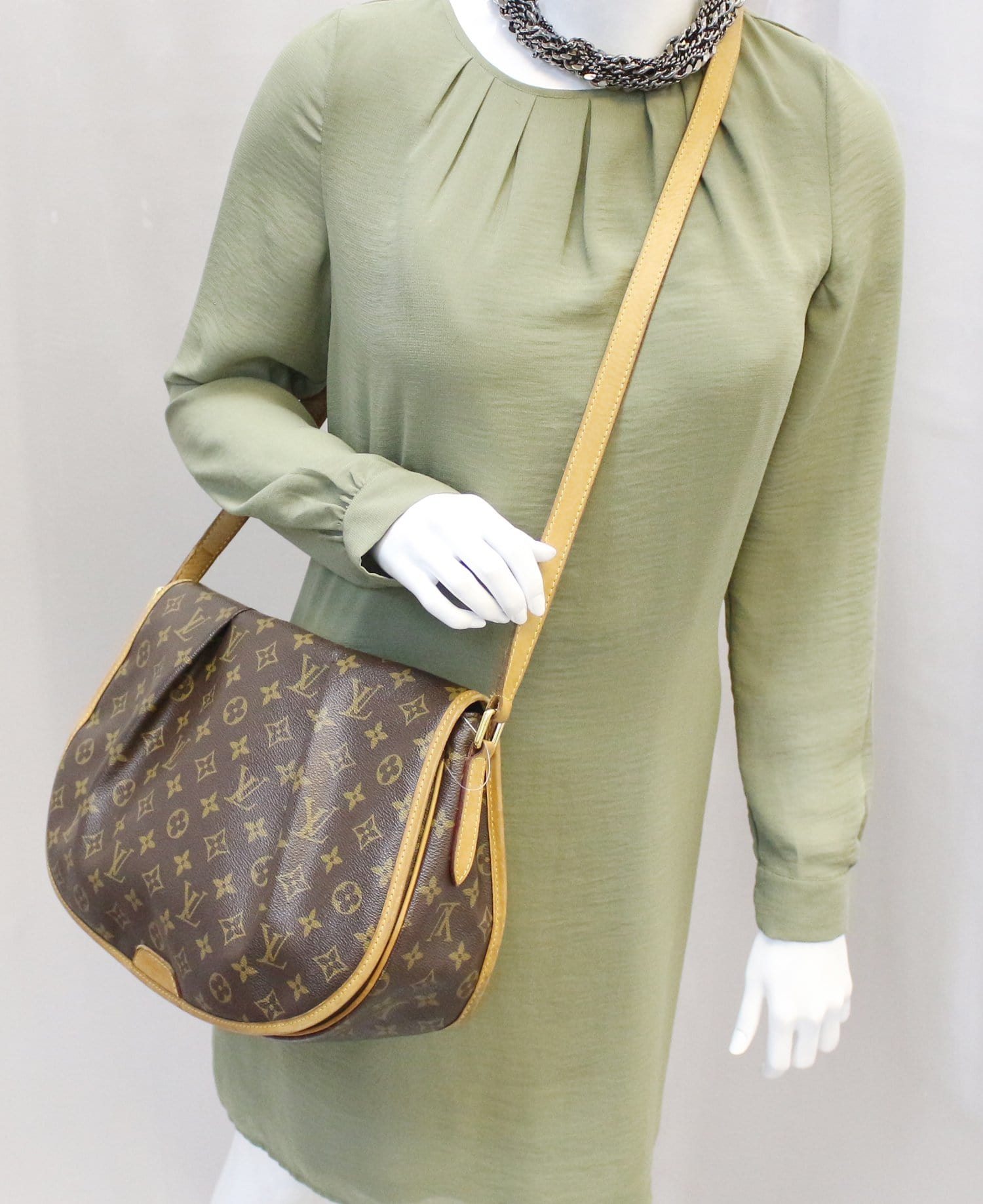 Louis Vuitton M40473 Menilmontant MM Shoulder Cross Body Bag Monogram Brown  Used