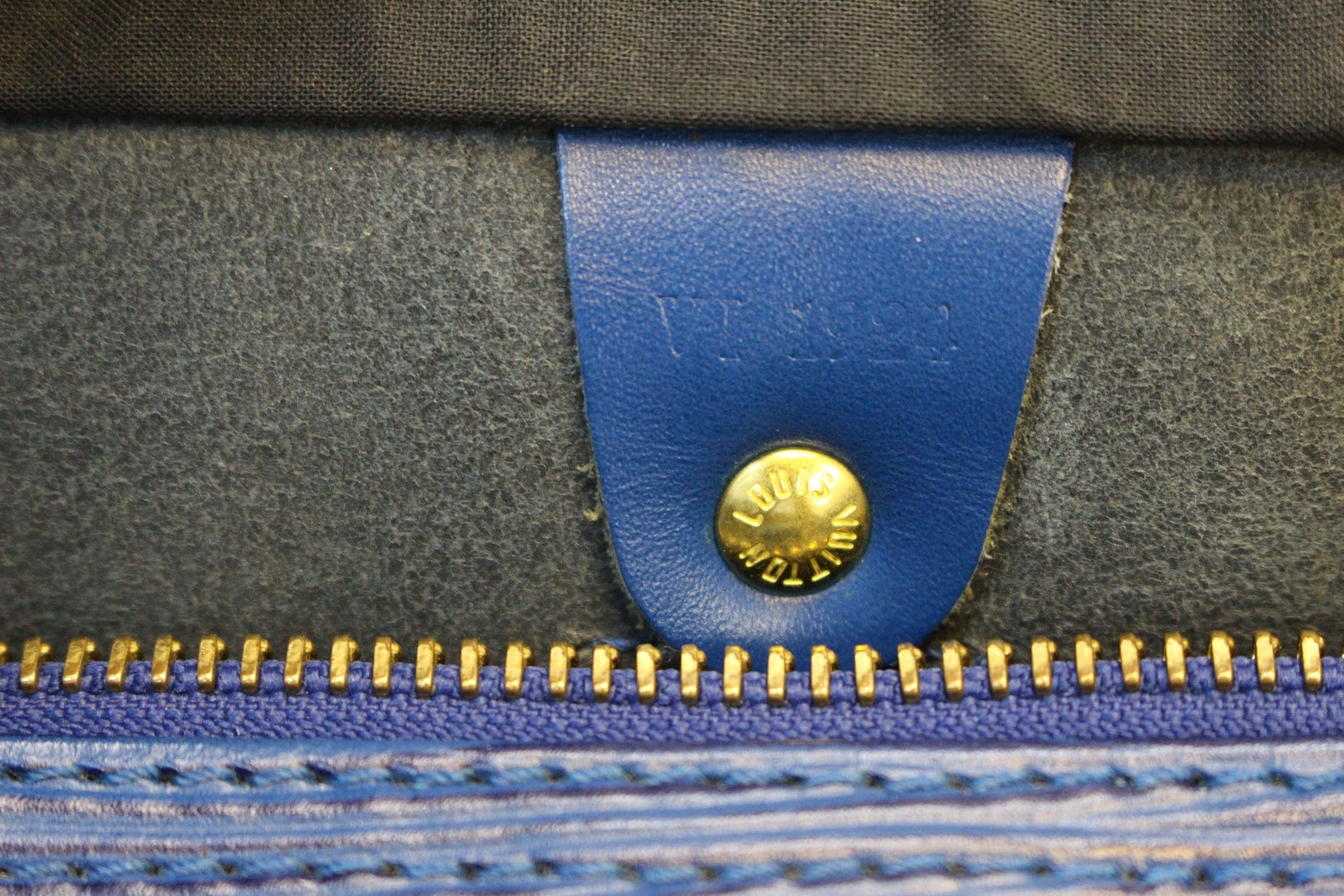 Pre-owned Louis Vuitton Belt In Blue
