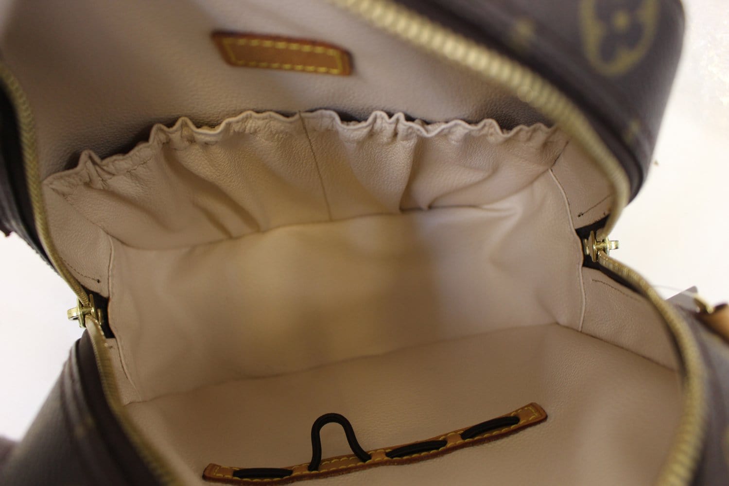Spontini cloth handbag Louis Vuitton Brown in Cloth - 19728299