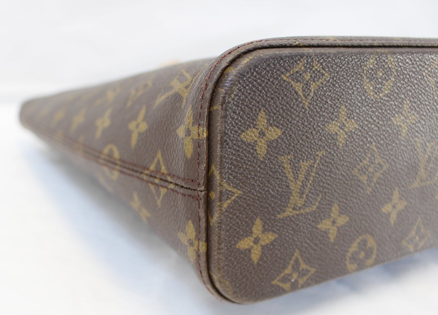 Louis Vuitton Luco Handbag Monogram Canvas 5724423