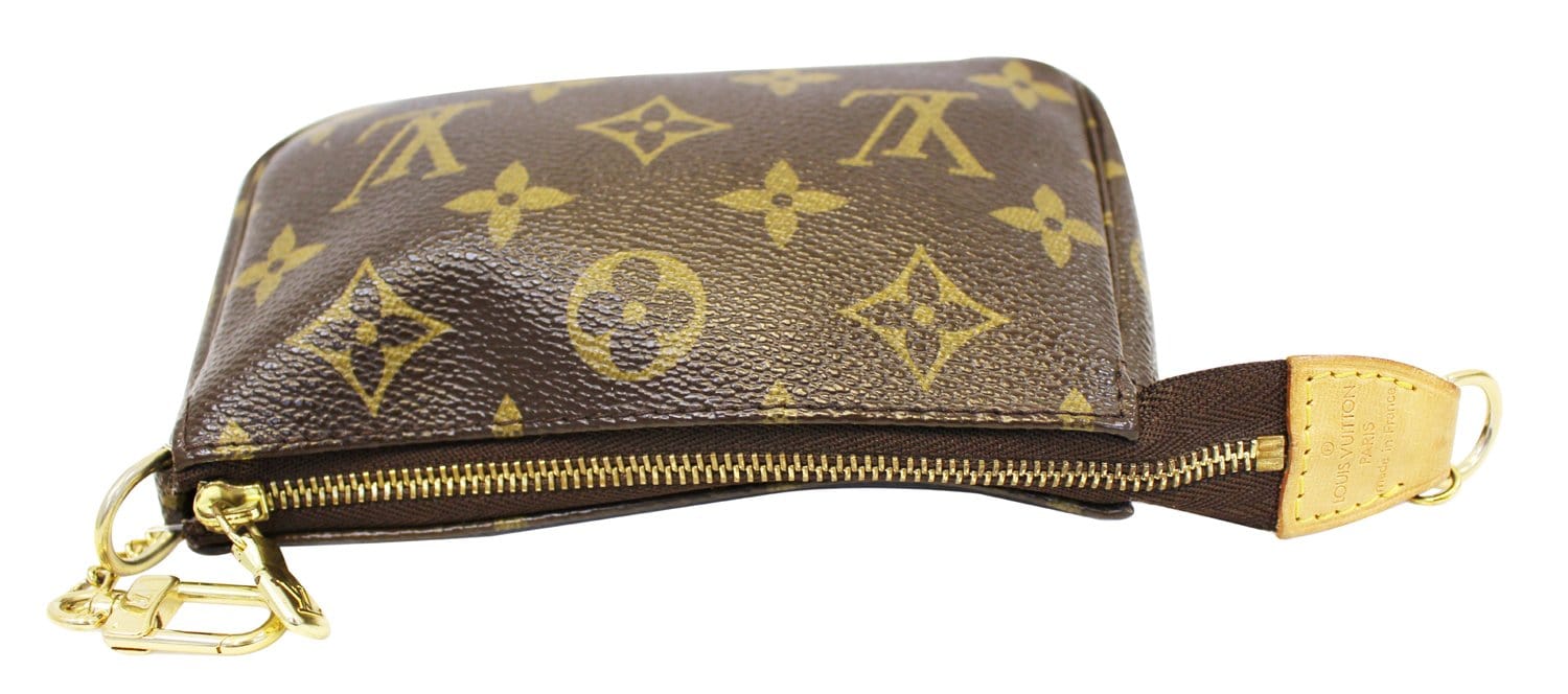 Authentic Louis Vuitton LV Accessories Pouch Bag Pochette Accessoires  Monogram for Sale in Menifee, CA - OfferUp