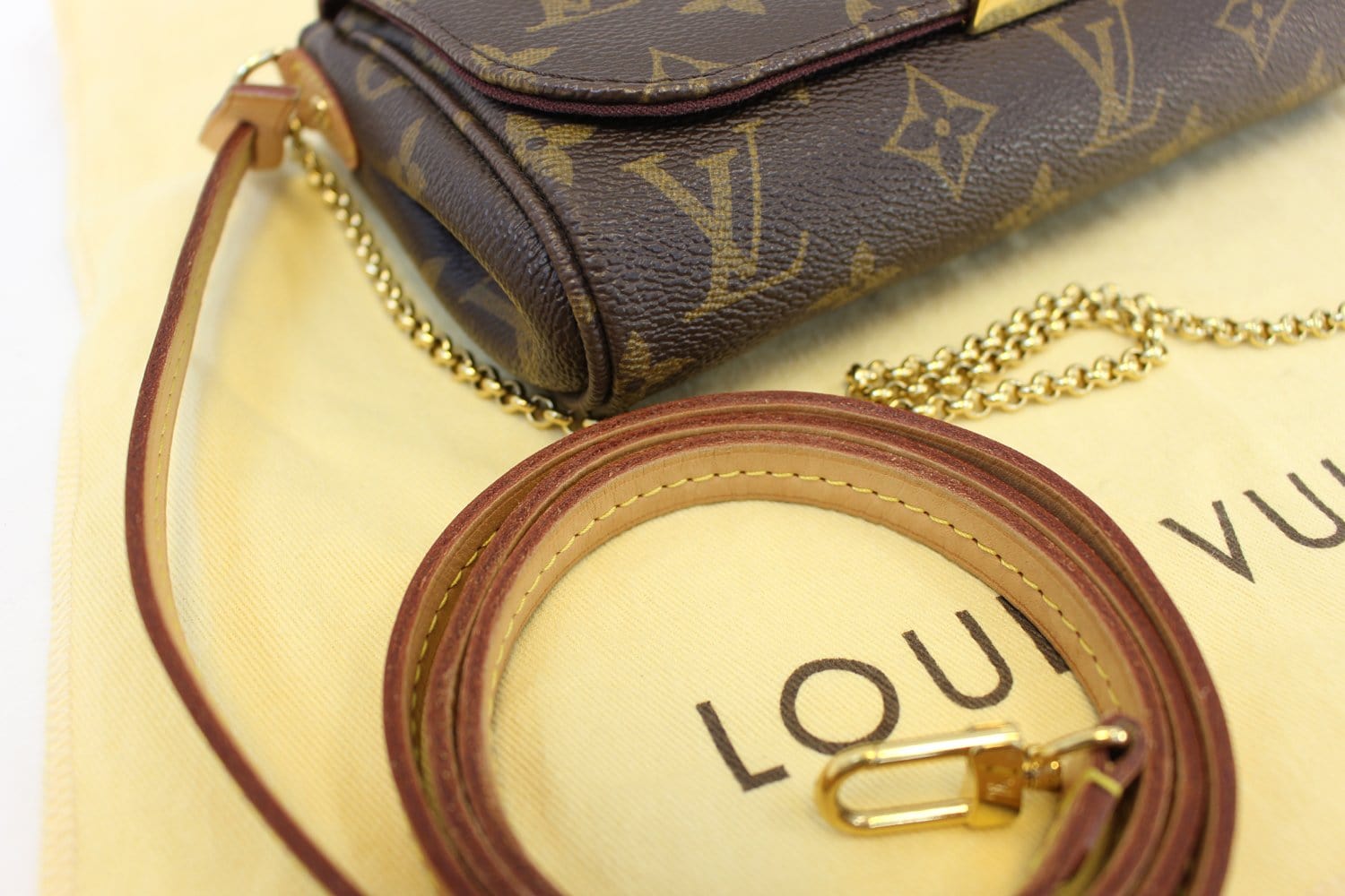 Louis Vuitton Louis Vuitton Favorite Bags & Handbags for Women