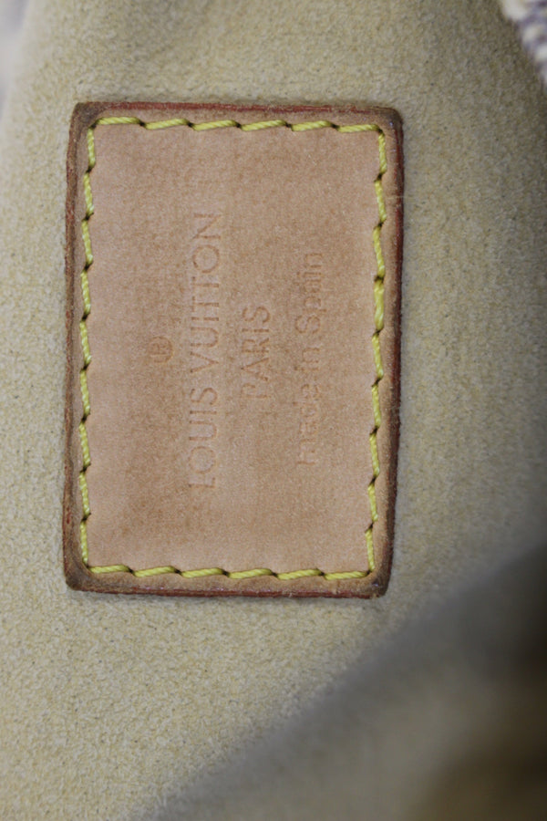 Louis Vuitton Artsy MM - Louis Vuitton Shoulder Handbag - lv logo