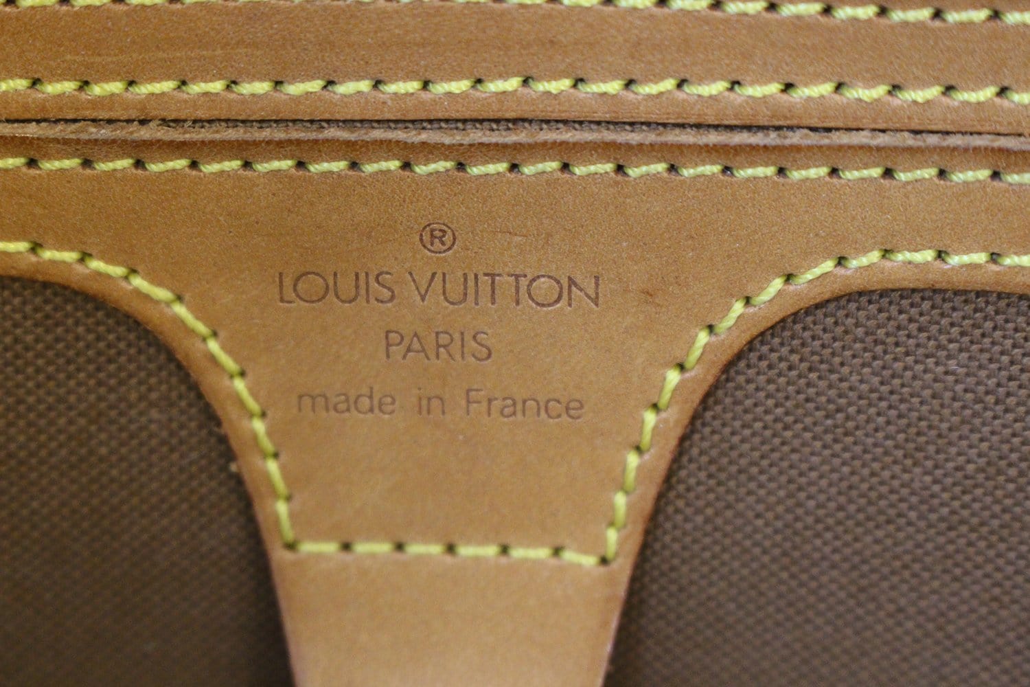 Louis Vuitton Vintage Monogram Canvas Ellipse Sac a Dos Backpack (SHF- –  LuxeDH