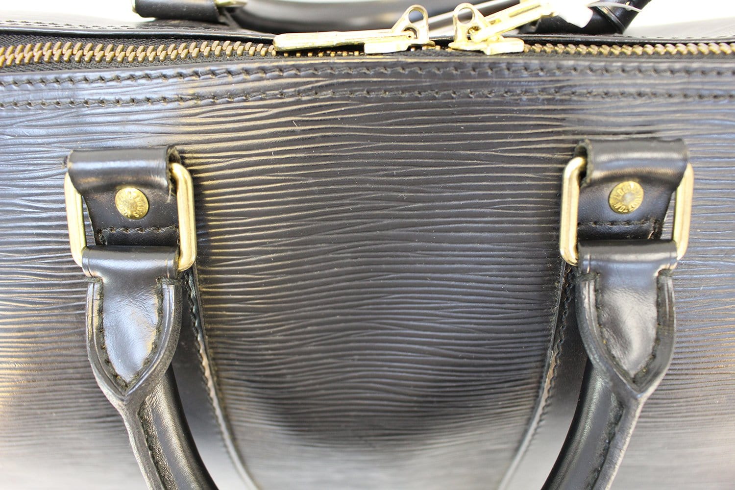 Louis Vuitton Black Epi Leather Noir Keepall 45 Duffle Bag 1119lv46