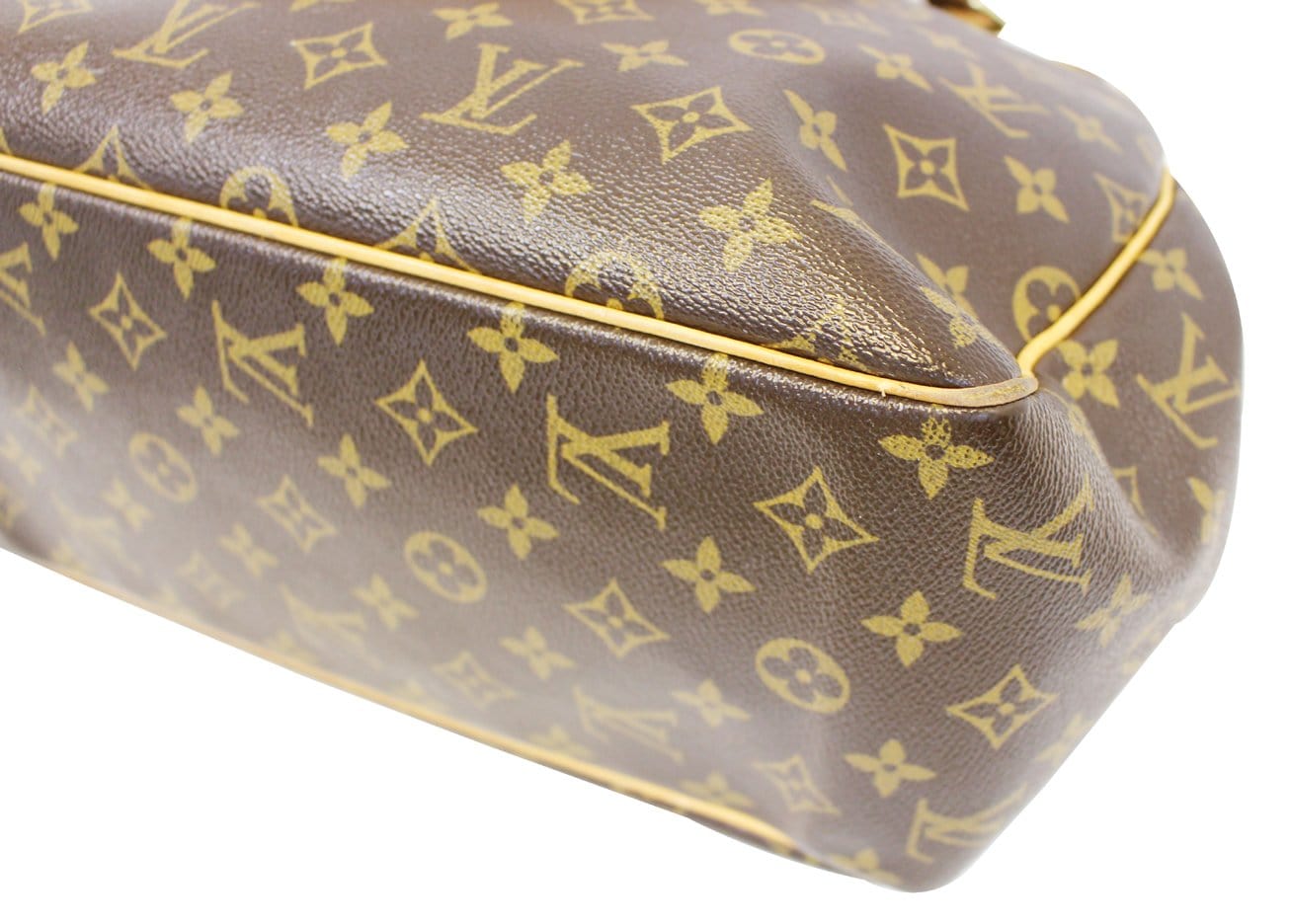 Authenticated Used LOUIS VUITTON Louis Vuitton  Shoulder Bag