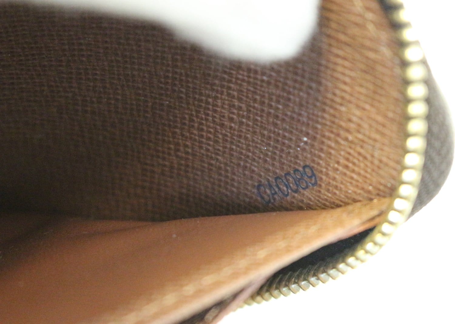 Louis Vuitton Monogram Sprouse Peach Graffiti Snap Wallet at 1stDibs  louis  vuitton snap wallet, louis vuitton graffiti font, louis vuitton graffiti  wallet