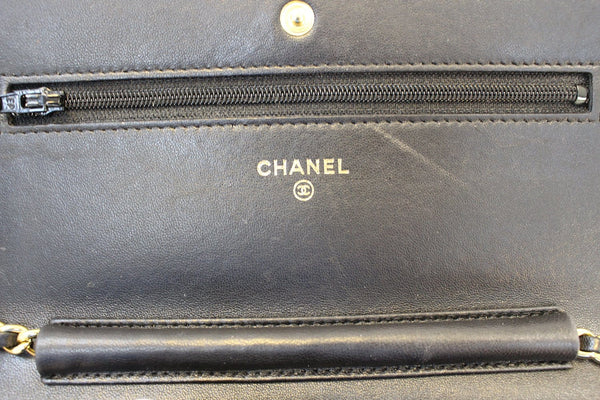 CHANEL Wallet On Chain -  CHANEL Crossbody Bag Flap - zip