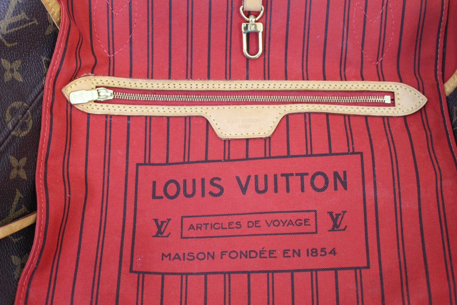 authentic louis vuitton neverfull inside
