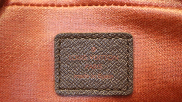 Louis Vuitton Damier Ebene Toilette Cosmetic Pouch logo view