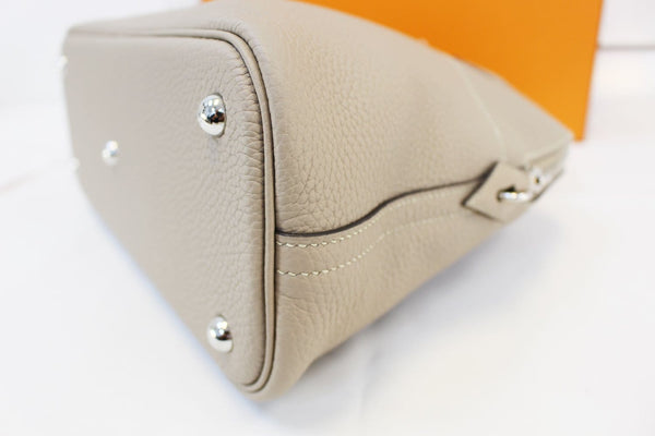 Hermes Bolide Shoulder Bag 31cm Grey Clemence Leather - corner